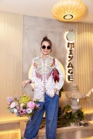 Sao Việt: Thanh Hằng 'hack tuổi' với áo sơ mi, Thiên Ân đẹp sắc sảo