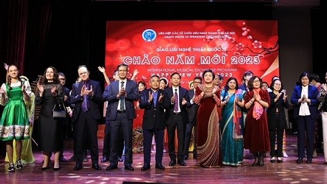 Giao lưu nghệ thuật quốc tế nhân dịp Tết Quý Mão