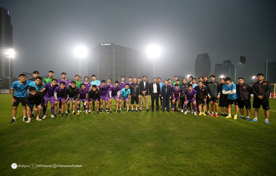 Chung kết lượt đi AFF Cup 2022: HLV Park Hang Seo và Hùng Dũng khẳng định quyết tâm trước Thái Lan Chung kết lượt đi AFF Cup 2022: HLV Park Hang Seo và Hùng Dũng khẳng định quyết tâm trước Thái Lan