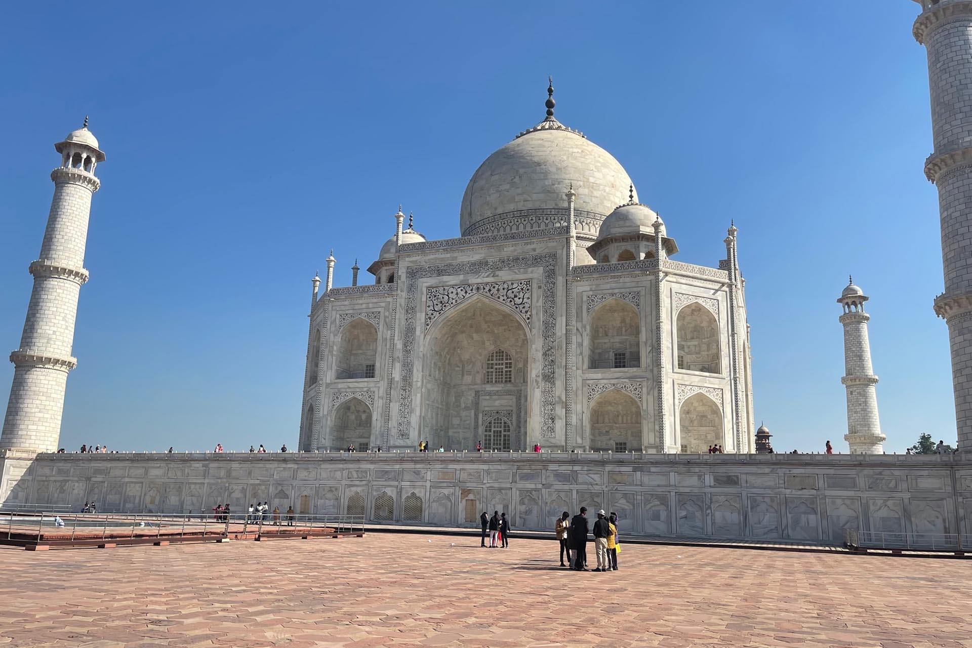 Một góc ngôi đền nổi tiếng của Ấn Độ Taj Mahal. (Ảnh: Vân Chi)