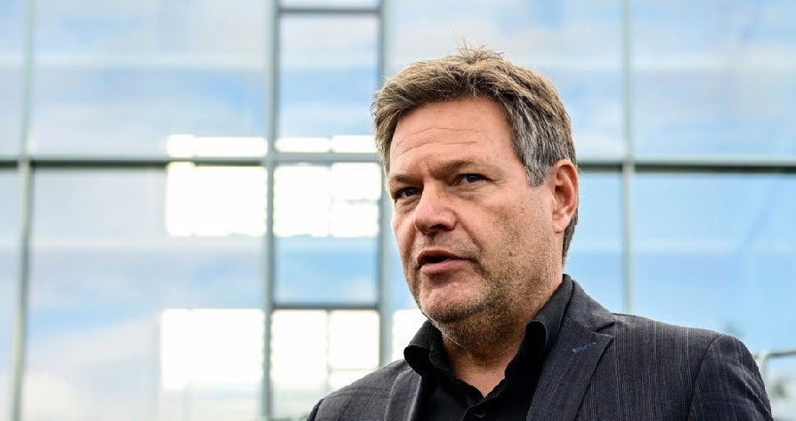 Phó Thủ tướng Đức nói về khả năng Ba Lan chuyển xe tăng Leopard cho Ukraine