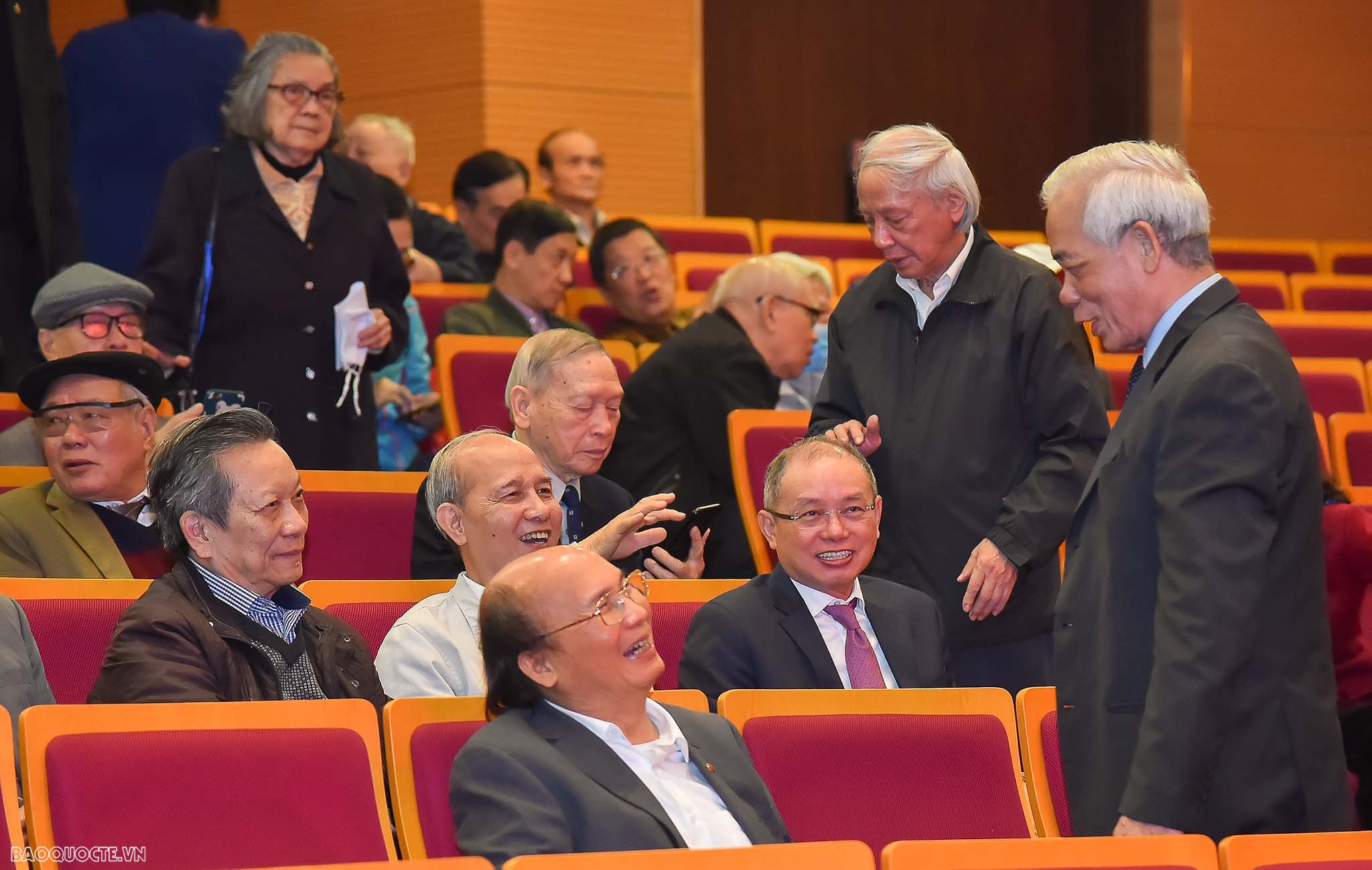 Bộ trưởng Bùi Thanh Sơn chúc Tết cán bộ hưu trí Bộ Ngoại giao