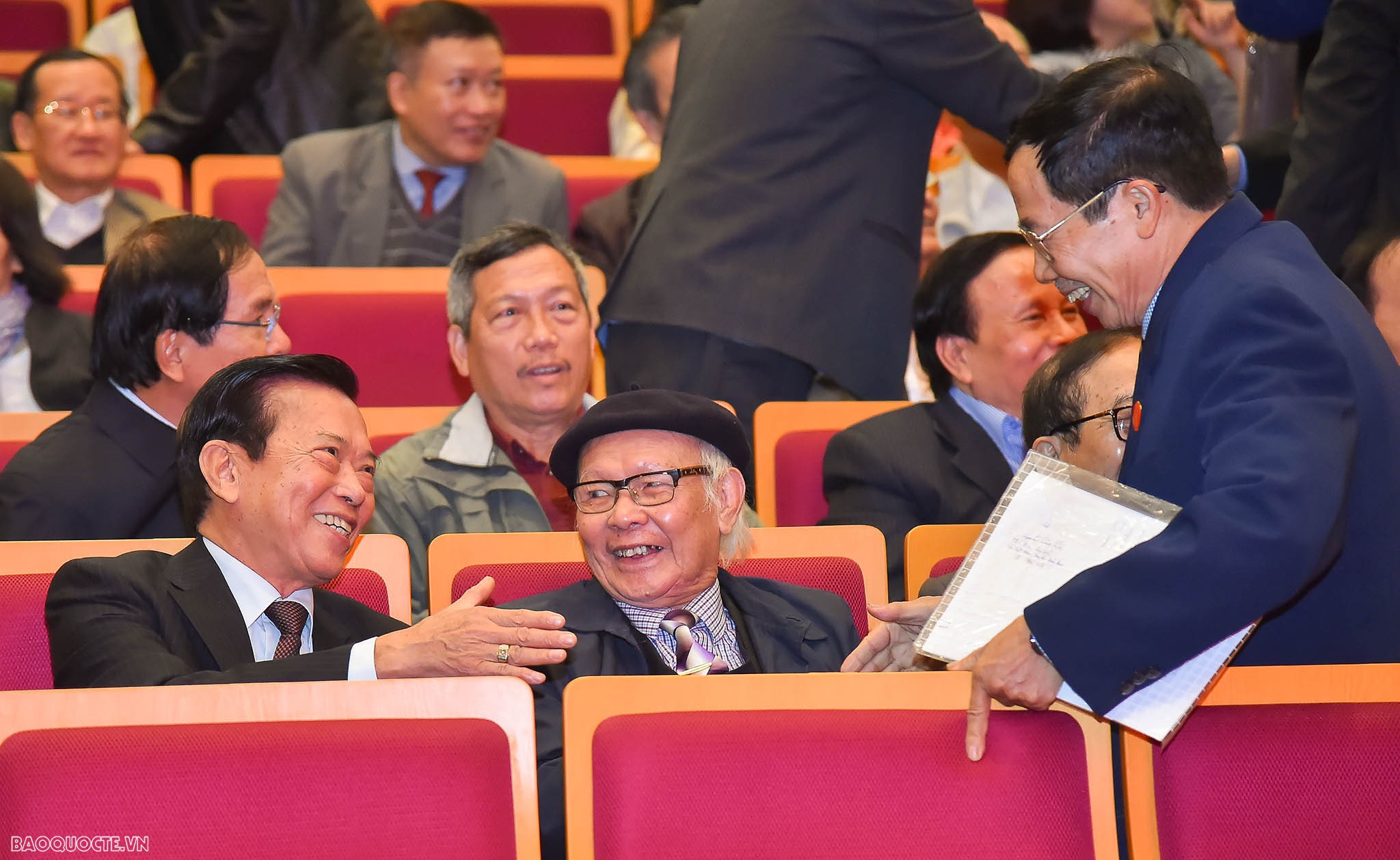 Bộ trưởng Bùi Thanh Sơn chúc Tết cán bộ hưu trí Bộ Ngoại giao