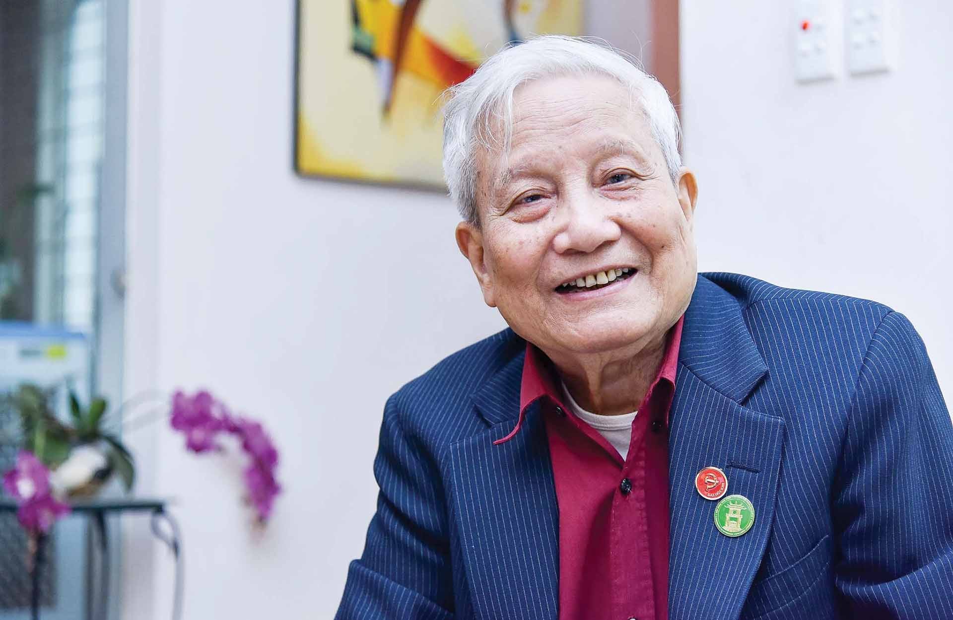 Nhà báo Hà Đăng.