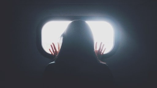 Chuyên gia dự báo thế giới 2023: Một gam màu xám?