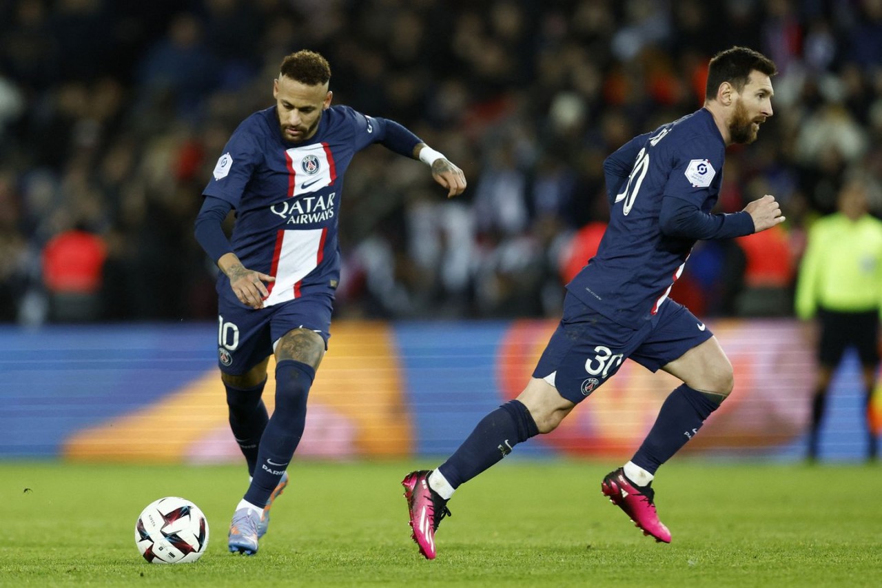 Chelsea tậu Neymar, Arsenal chiêu mộ Vlahovic