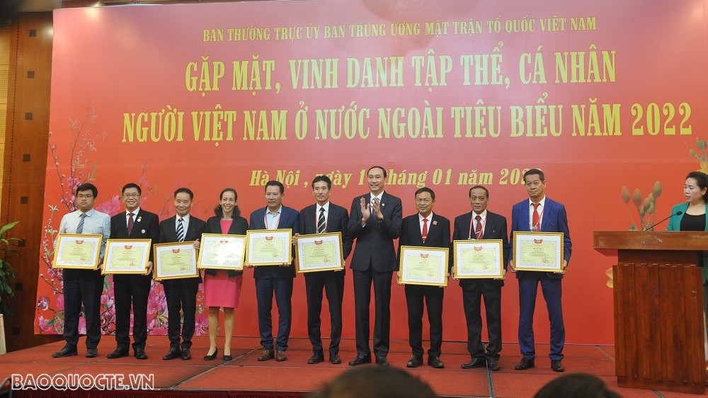 Mặt trận Tổ quốc Việt Nam vinh danh đại diện người Việt Nam ở nước ngoài tiêu biểu