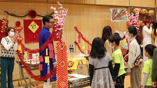 Sôi động 'Xuân gắn kết, Tết tình thân' tại Nhật Bản