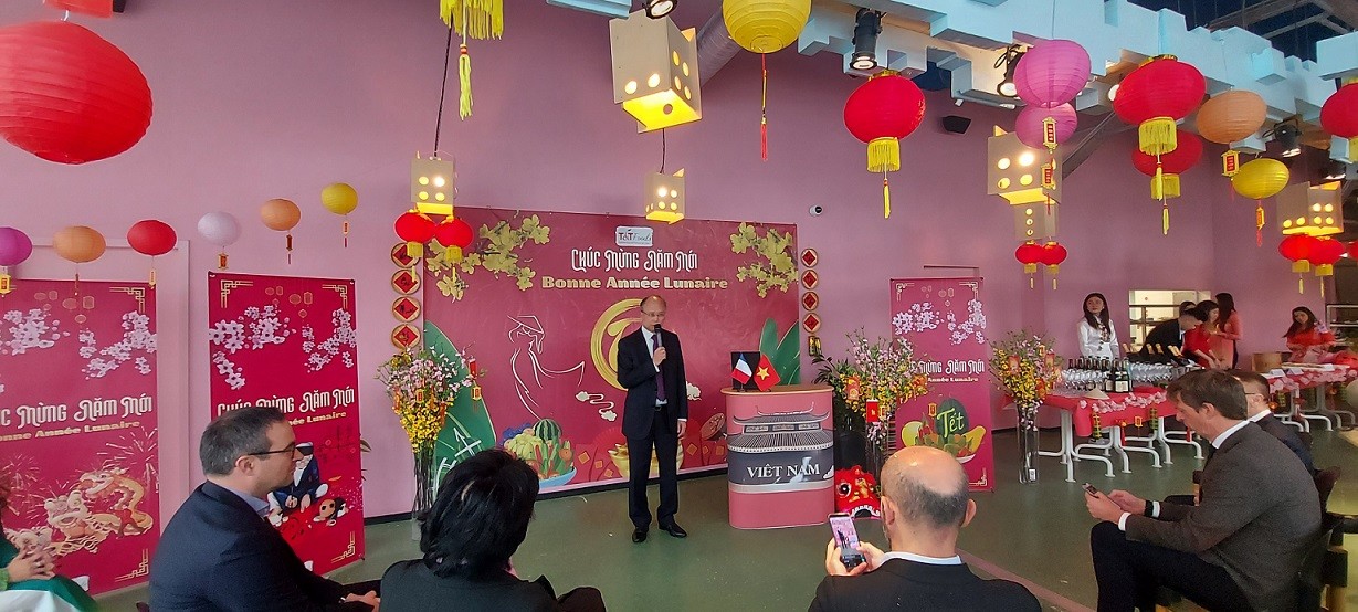 Gạo Lộc Trời, nem rán, mỳ, miến, cà phê Việt Nam lên kệ siêu thị Pháp Gạo Lộc Trời, nem rán, mỳ, miến, cà phê Việt Nam lên kệ siêu thị Pháp