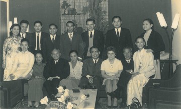 Paris: "Vườn ươm" lực lượng Paris: "Vườn ươm" lực lượng