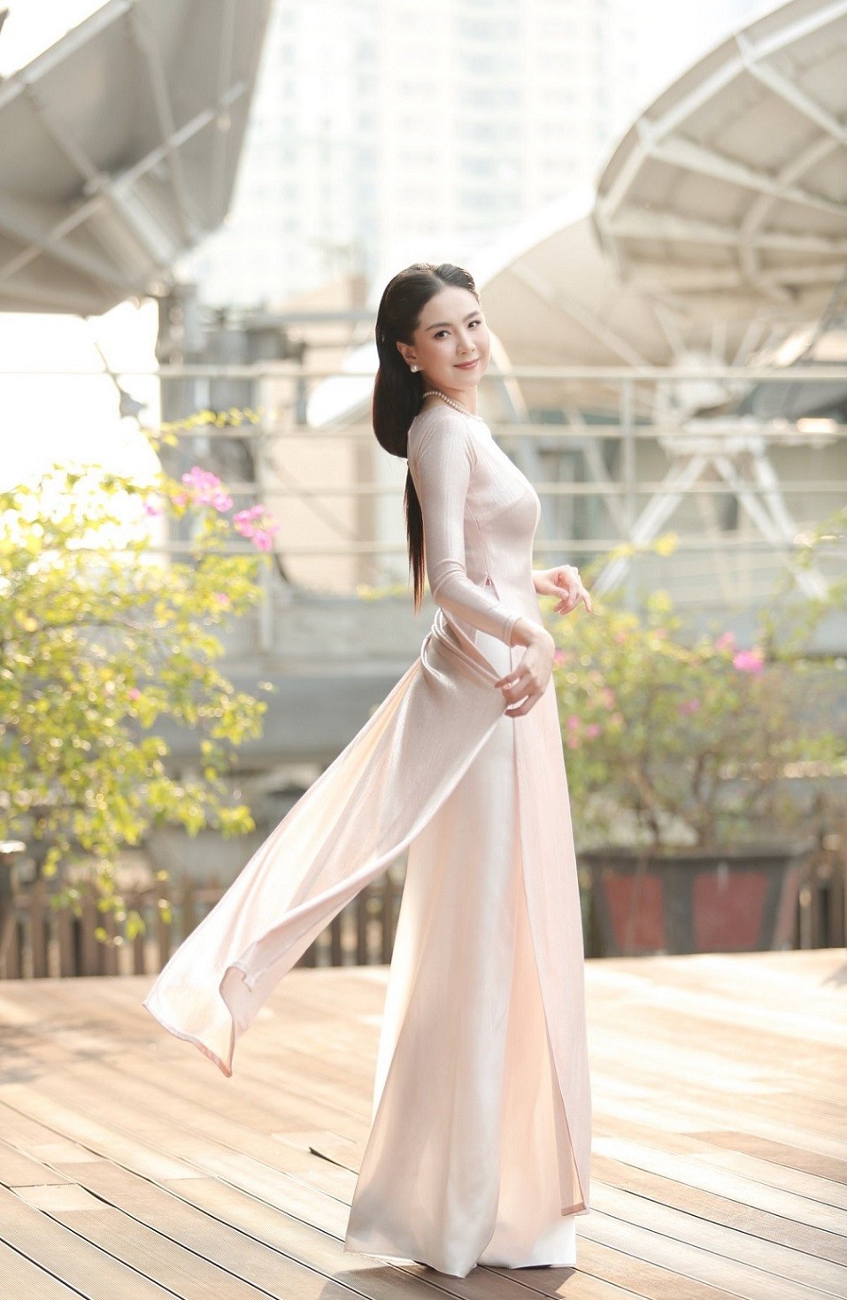 MC Mai Ngọc và Đức Bảo dẫn chương trình đêm Giao thừa Tết Quý Mão 2023