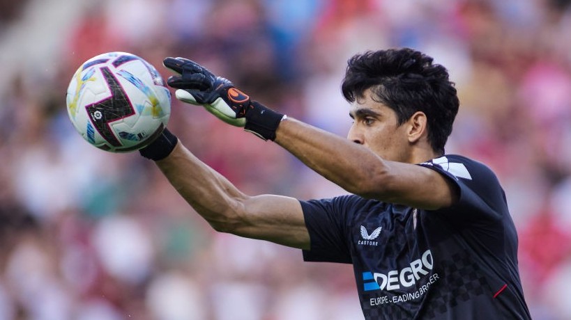 Chuyển nhượng cầu thủ Ngoại hạng Anh ngày 16/1: Arsenal tính mua Raphinha; Tottenham chọn thủ môn Yassine Bounou; MU muốn có Mohammed Kudus