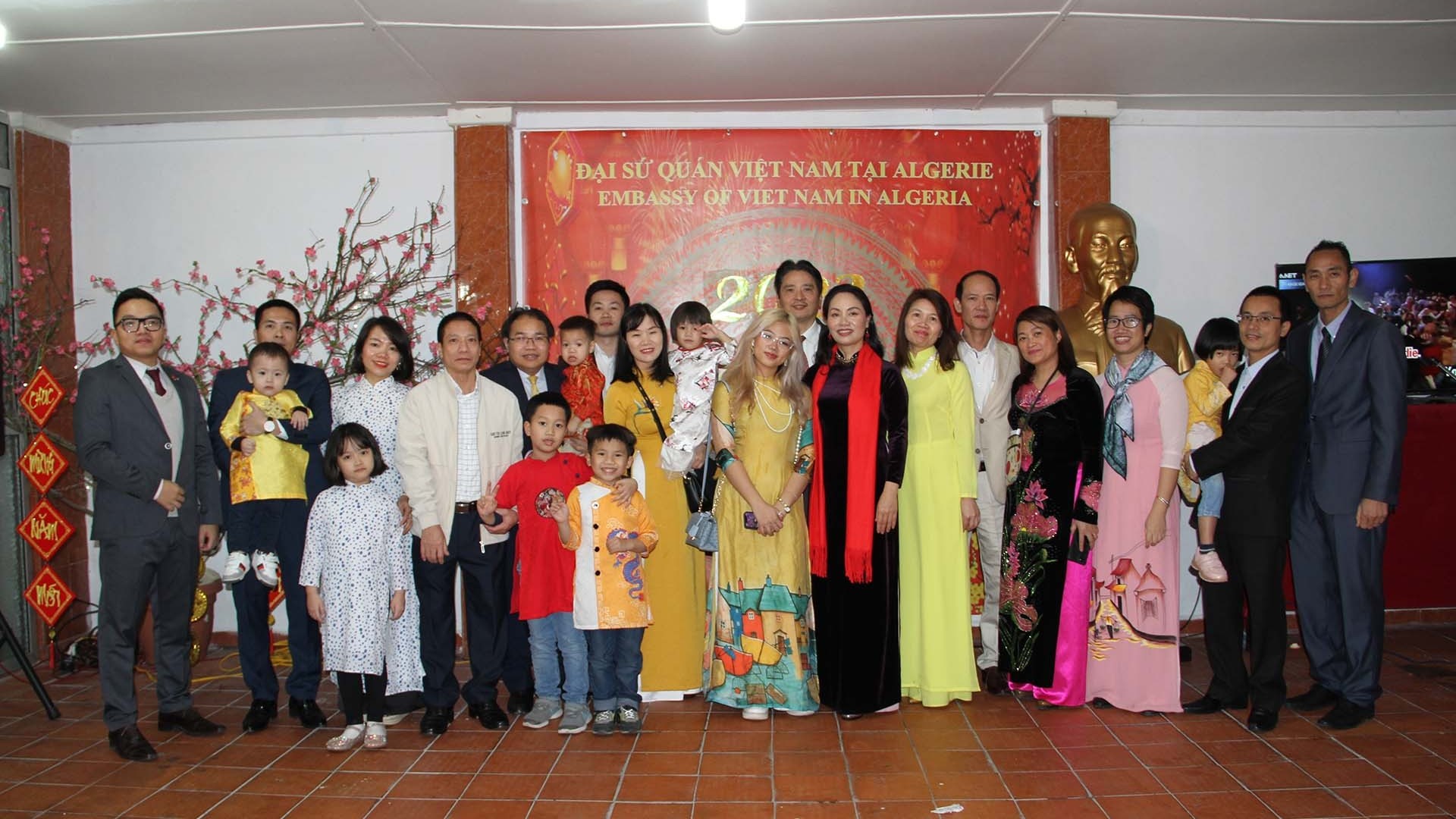 Người Việt tại Algeria trải nghiệm không gian và hương vị Tết cổ truyền