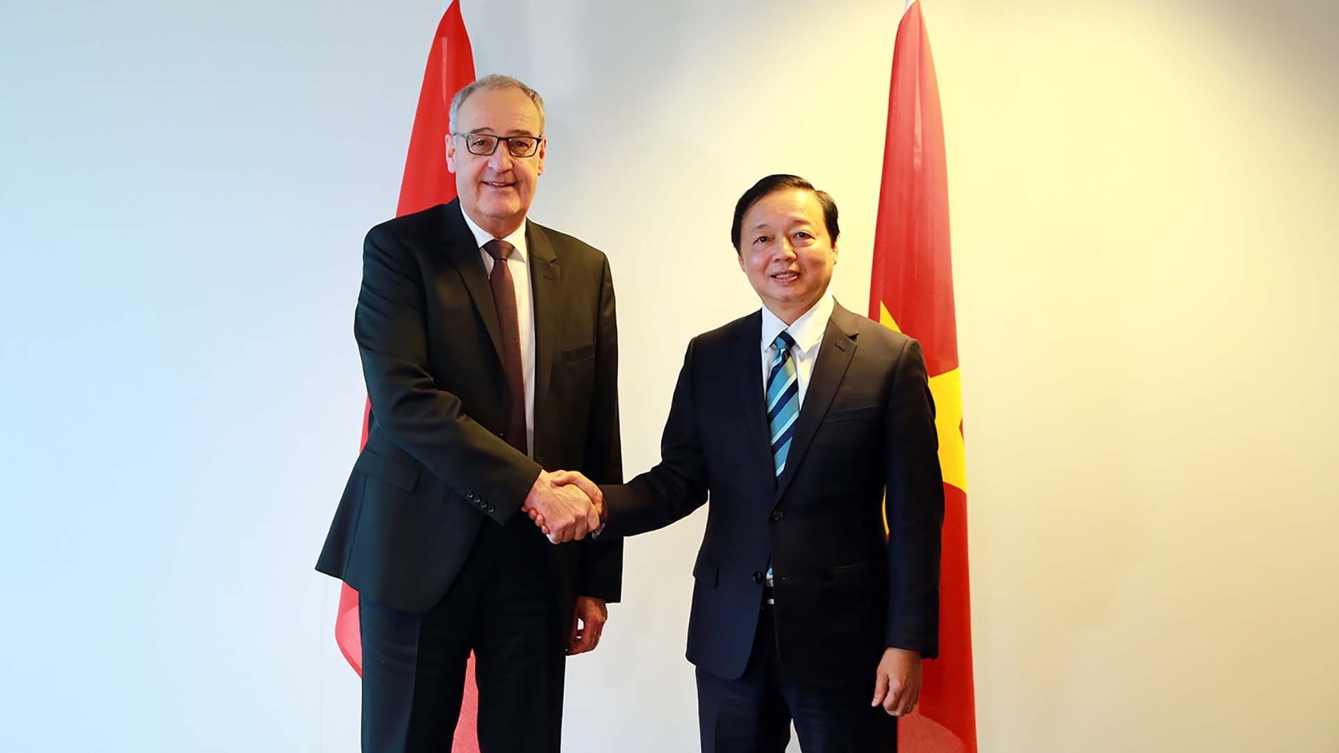 Phó Thủ tướng Trần Hồng Hà hội đàm với Bộ trưởng Kinh tế, Giáo dục và Nghiên cứu Thụy Sỹ