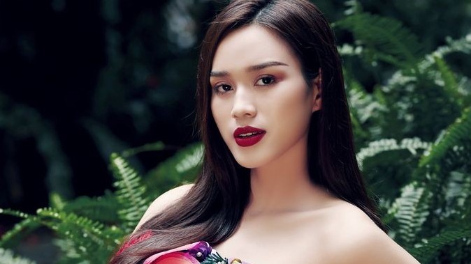 Đỗ Thị Hà 'hóa nàng thơ' ngọt ngào, quyến rũ