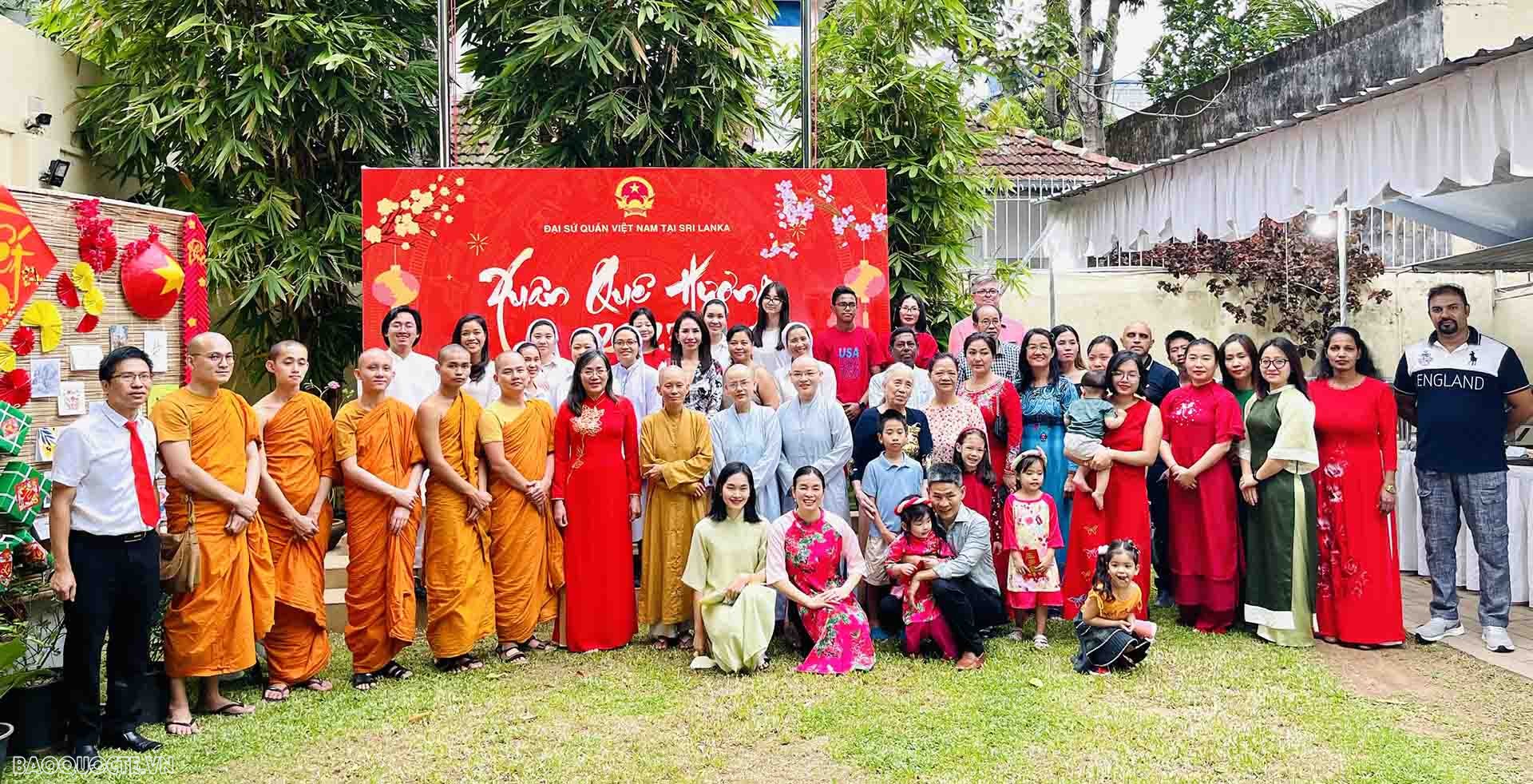 Cộng đồng người Việt tham dự Tết Quý Mão 2023.