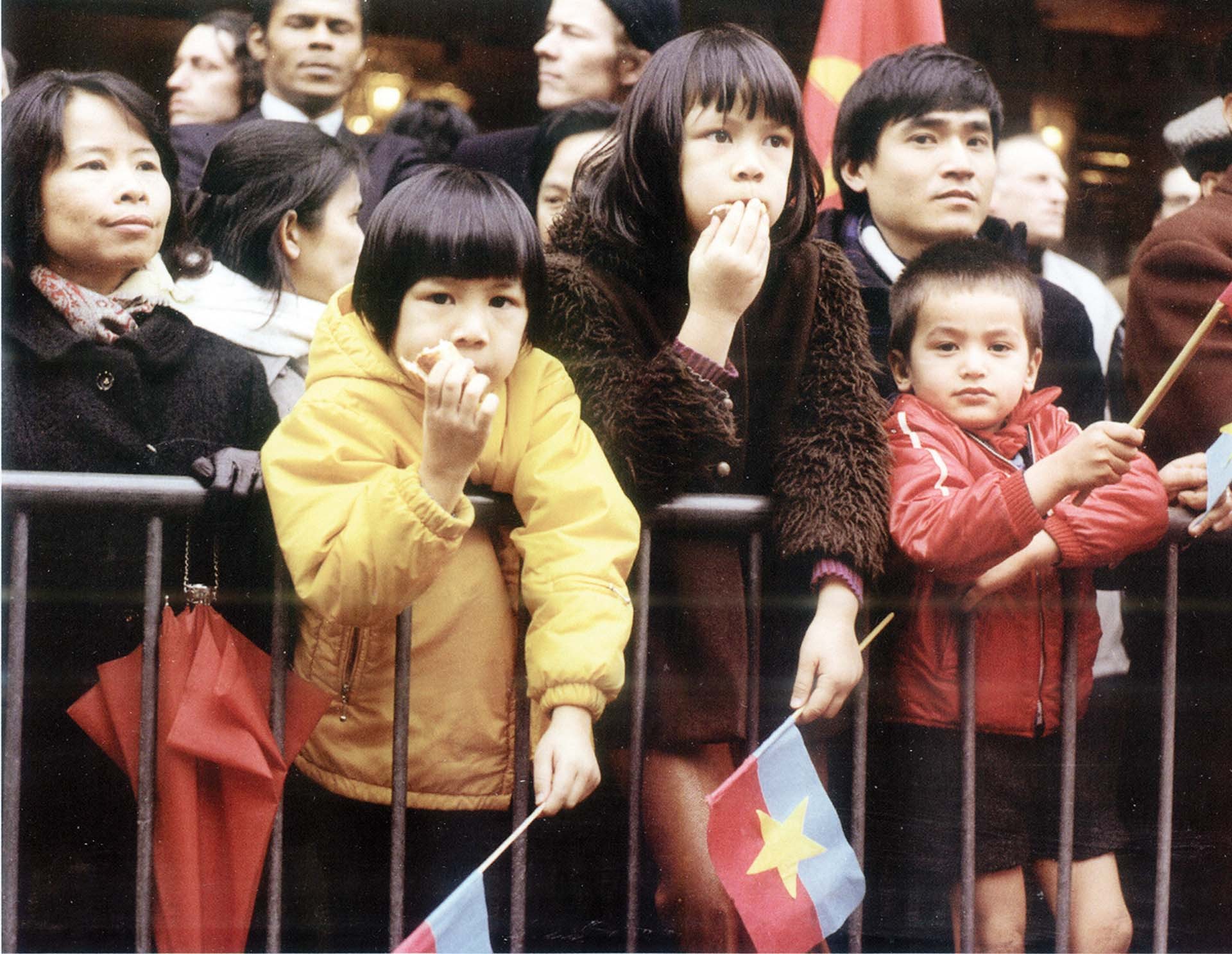 Ngày ký Hiệp định Paris trước Trung tâm Hội nghị Quốc tế, ngày  27/01/1973.