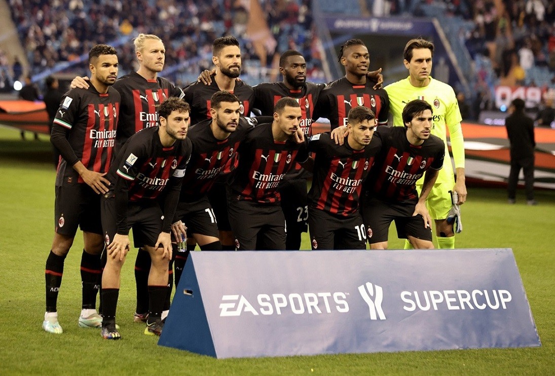 Đội hình xuất phát của AC Milan.