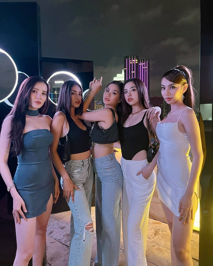 Hoa hậu Thùy Tiên