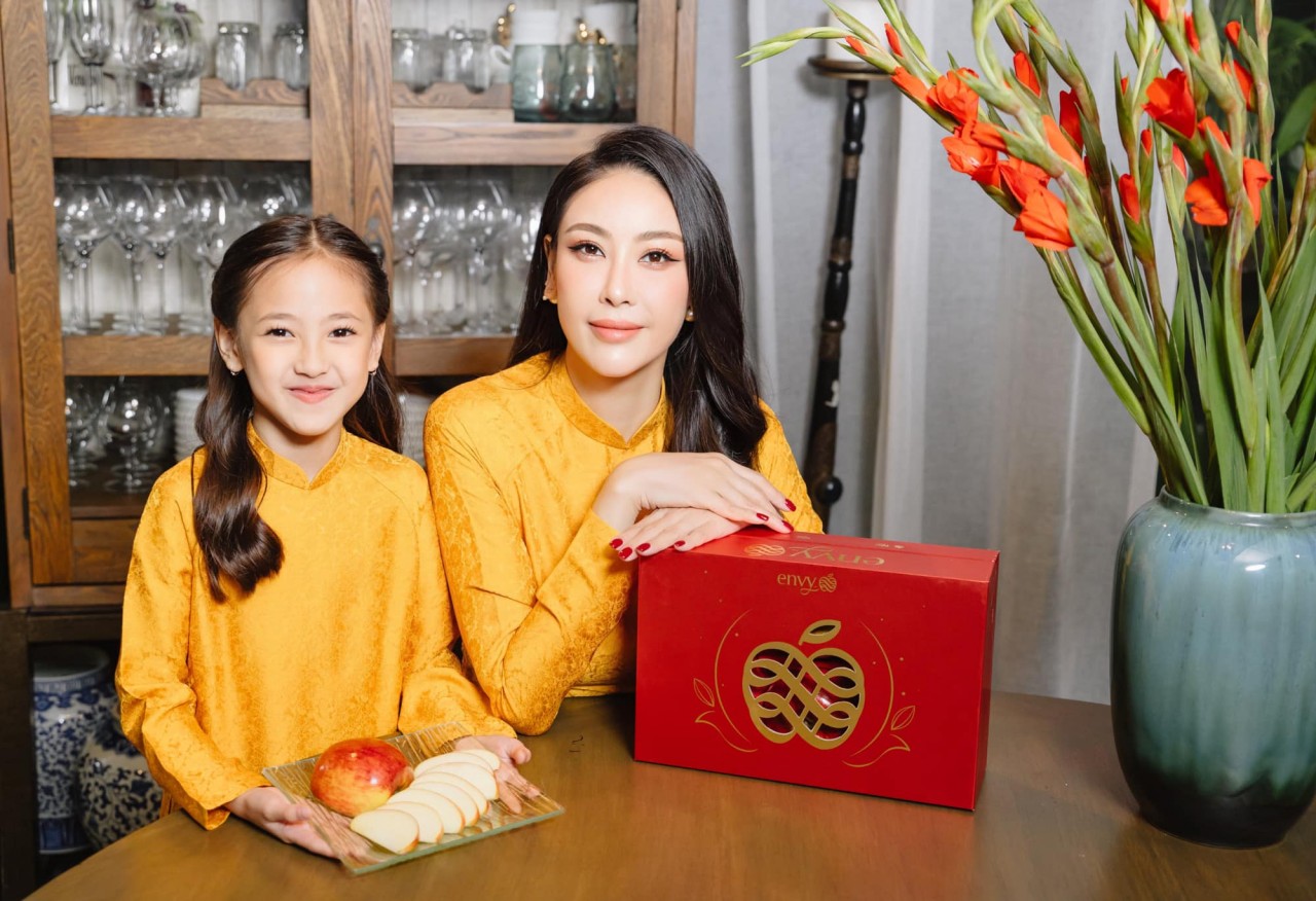 Sao Việt trang hoàng nhà cửa đón Tết Quý Mão