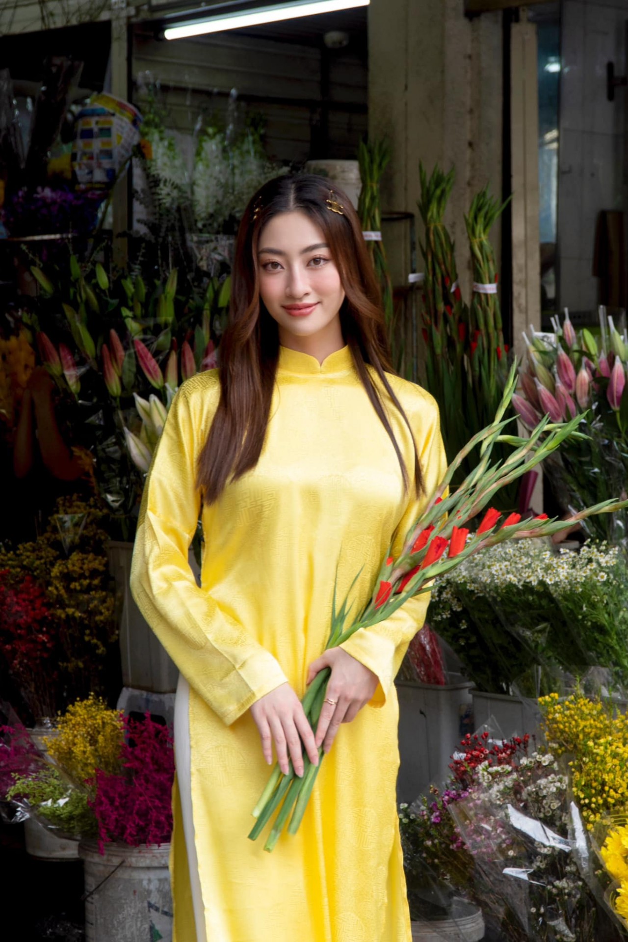 Sao Việt trang hoàng nhà cửa đón Tết Quý Mão