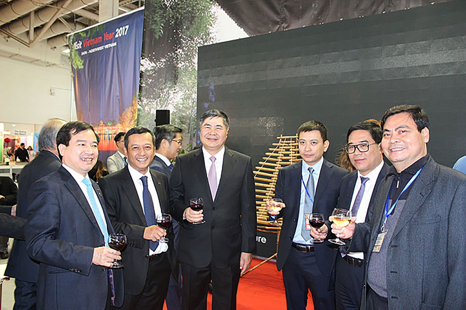 Nhiều kỳ vọng vào “nấc thang mới” của Ngoại giao kinh tế