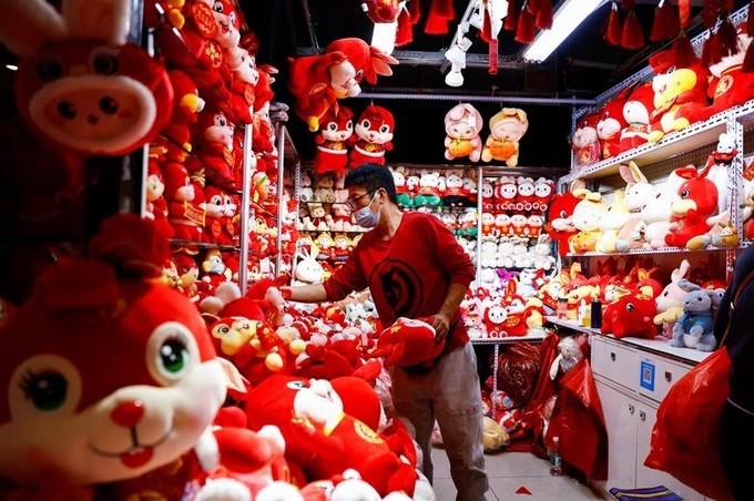 Người châu Á tất bật chuẩn bị đón Tết Quý Mão 2023 Người châu Á tất bật chuẩn bị đón Tết Quý Mão 2023