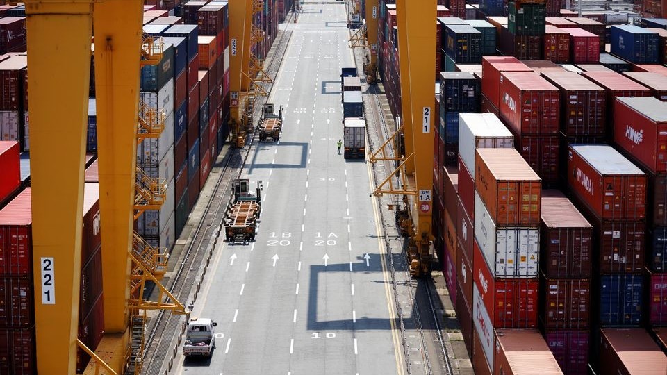 Hóa giải thách thức khó lường của kinh tế Việt Nam năm 2023