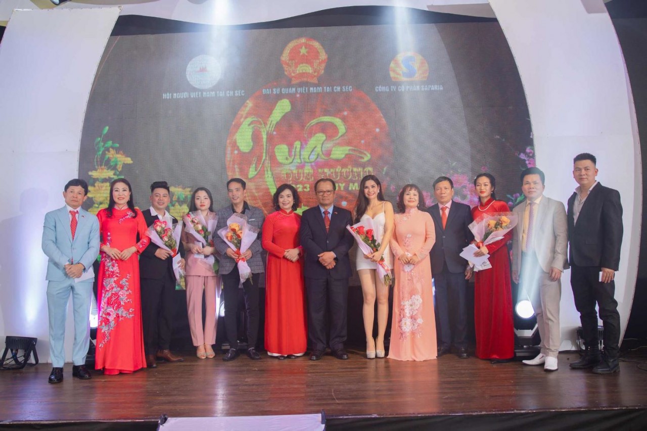 Long trọng và ấm áp chương trình Xuân Quê hương mừng Tết Quý Mão 2023 tại Czech