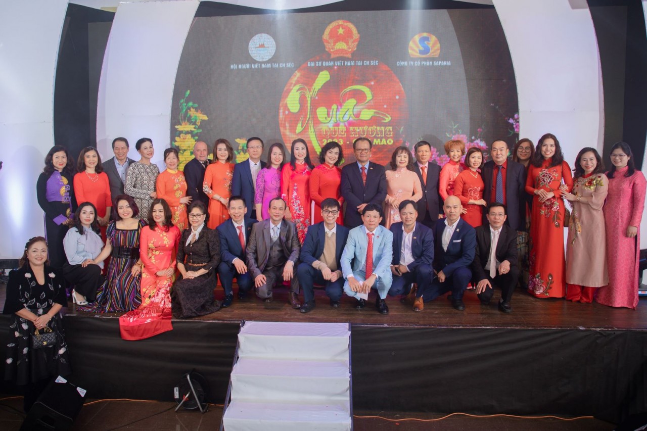 Long trọng và ấm áp chương trình Xuân Quê hương mừng Tết Quý Mão 2023 tại Czech