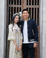 Tuyển thủ Việt du Xuân: Đoàn Văn Hậu sánh đôi cùng Doãn Hải My, Quế Ngọc Hải lịch lãm bên gia đình