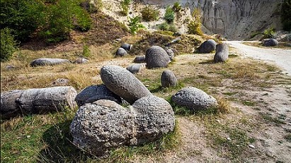 Kỳ lạ những tảng đá có thể... tự lớn lên và sinh đá con