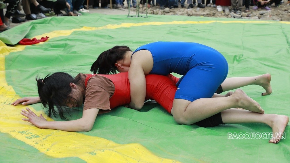 Quyết liệt Hội vật ngày Xuân ở Bắc Ninh