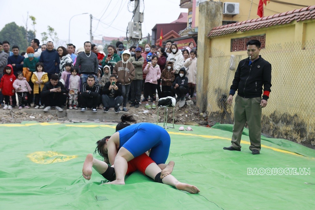 Quyết liệt Hội vật ngày Xuân
