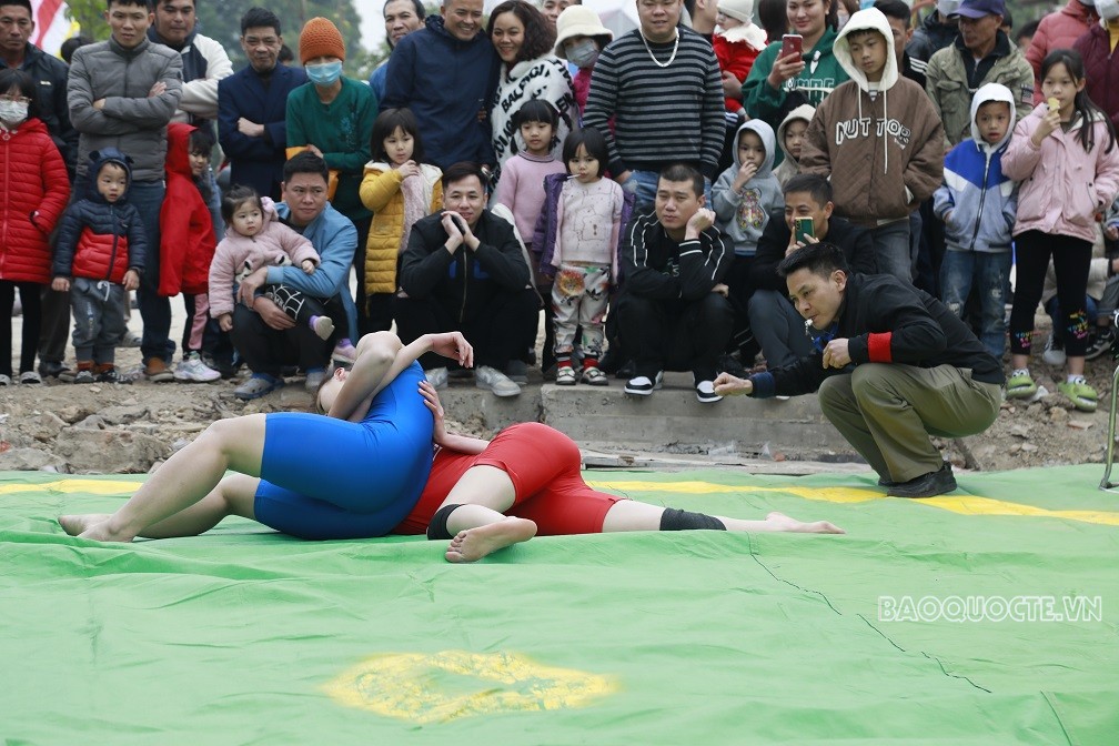 Quyết liệt Hội vật ngày Xuân