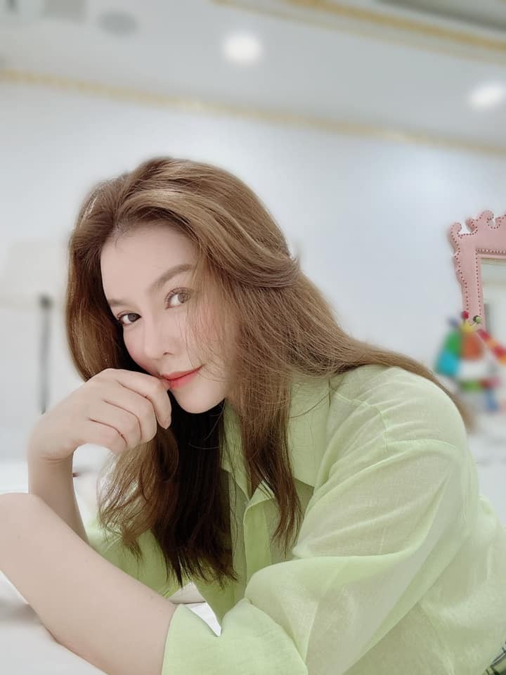 Lý Nhã Kỳ hóa nữ sinh ngày đầu năm Lý Nhã Kỳ hóa nữ sinh ngày đầu năm