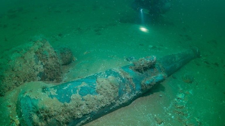 Anh tìm thấy xác tàu chiến chìm dưới đáy biển từ hơn 300 năm trước