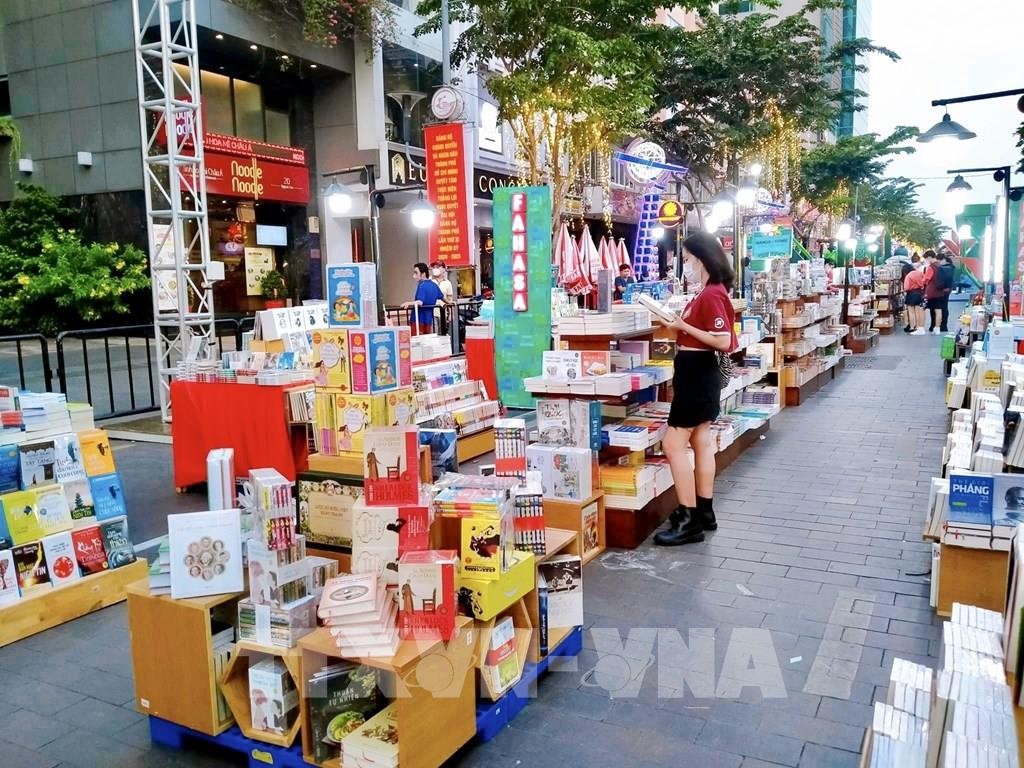 Lễ hội Đường sách Tết Quý Mão thu hút 800.000 lượt khách tham quan Lễ hội Đường sách Tết Quý Mão thu hút 800.000 lượt khách tham quan