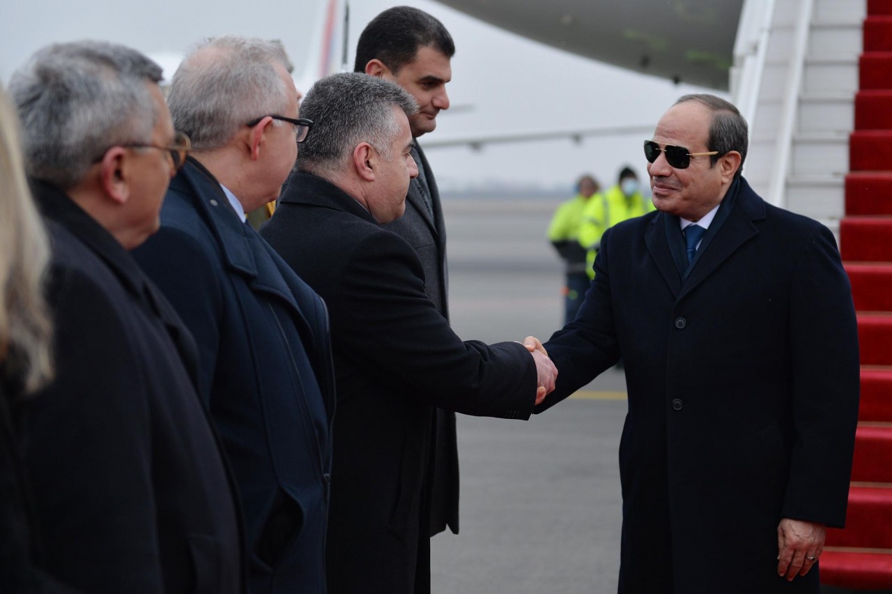 Tổng thống Ai Cập Abdel Fattah El-Sisi đến sân bay quốc tế Zvartnots ở thủ đô Yerevan, Armenia ngày 29/1/2023. (Nguồn: HETQ). Tổng thống Ai Cập Abdel Fattah El-Sisi đến sân bay quốc tế Zvartnots ở thủ đô Yerevan, Armenia ngày 29/1/2023. (Nguồn: HETQ).