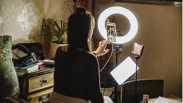 Lo ngại quảng cáo sai sự thật, Australia quyết 'mạnh tay' với các KOL