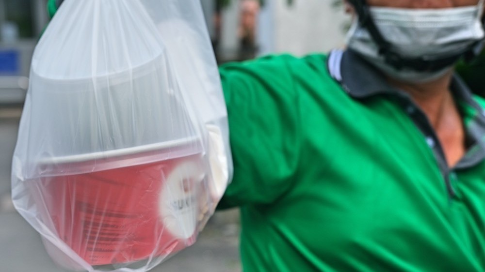 Thị trường đặt đồ ăn trực tuyến tại Việt Nam phân chia ra sao?