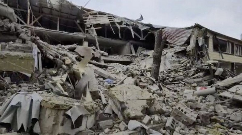 Nga gọi vụ pháo kích của Ukraine nhắm vào các bệnh viện là 'tội ác' Nga gọi vụ pháo kích của Ukraine nhắm vào các bệnh viện là 'tội ác'