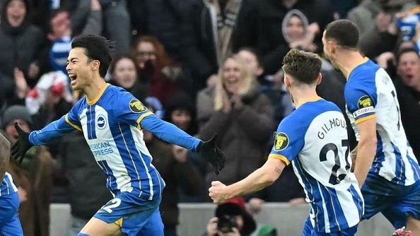 Liverpool thành cựu vương, Brighton & Hove Albion thẳng tiến vòng 5 FA Cup
