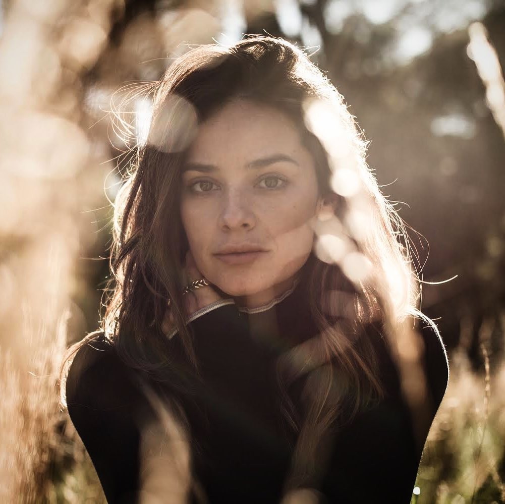 Nhan sắc vợ sắp cưới của Song Joong Ki