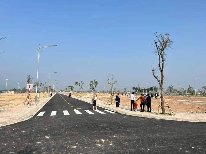 Bất động sản mới nhất. Giao dịch đất nền. (Ảnh: Trần Kháng)