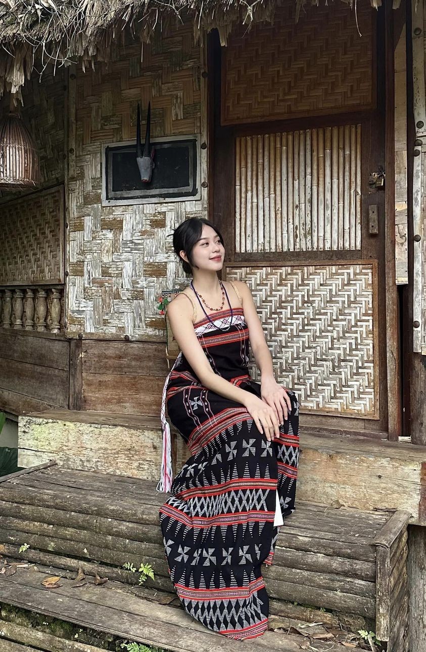 Hoa hậu Huỳnh Thị Thanh Thủy Gu thời trang đầu năm của Hoa hậu Huỳnh Thị Thanh Thủy