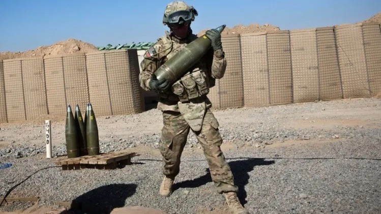 Phương Tây sản xuất đạn pháo cho Ukraine