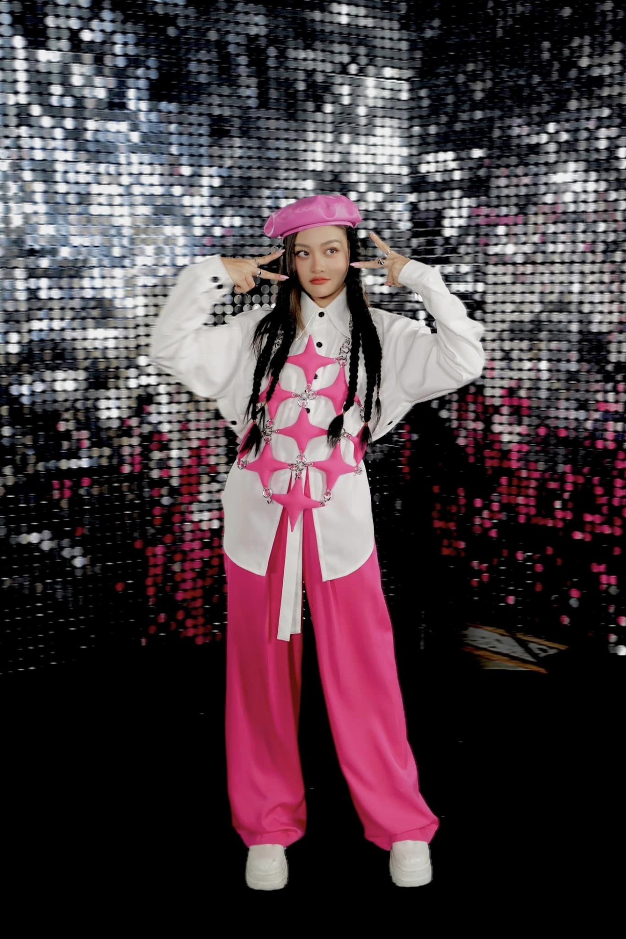 Thời trang phá cách của Thùy Anh phim Đừng nói khi yêu