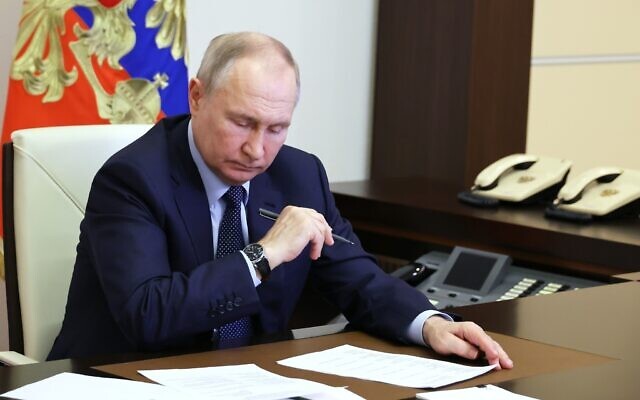 Viện trợ Ukraine: Cự tuyệt mong muốn của Kiev nhưng Anh 'không chắc chắn'; vũ khí tầm xa sẽ không cản được Nga? (Nguồn: AP)