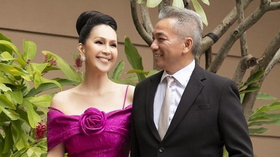 Kỷ niệm 29 năm ngày cưới, Diễm My tâm sự về hạnh phúc gia đình